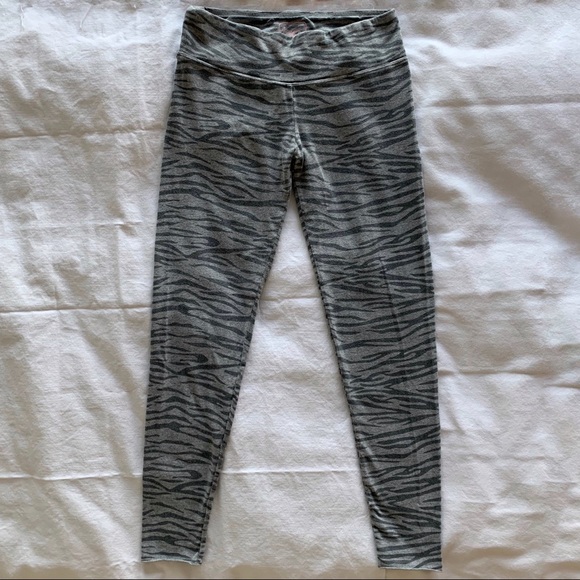 Aritzia TNA Leggings in Tiger Print - Picture 1 of 9